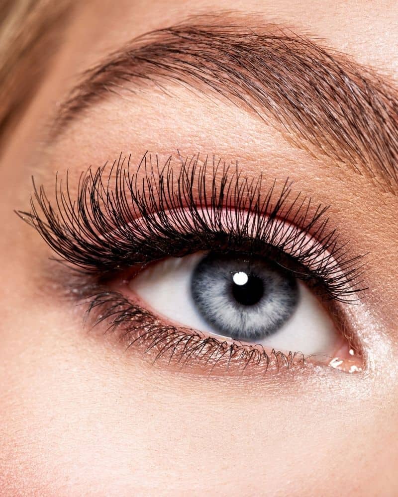 How To Remove Eyelash Extensions: 5 Easy Steps